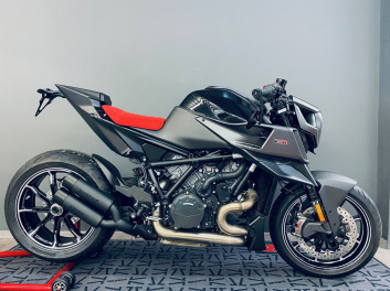 KTM BRABUS 1300 R EDITION (315€/mois)