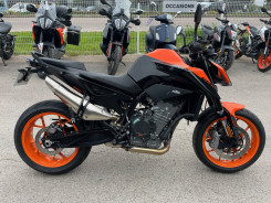 KTM 890 DUKE