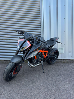 KTM 1290 SUPER DUKE R EVO