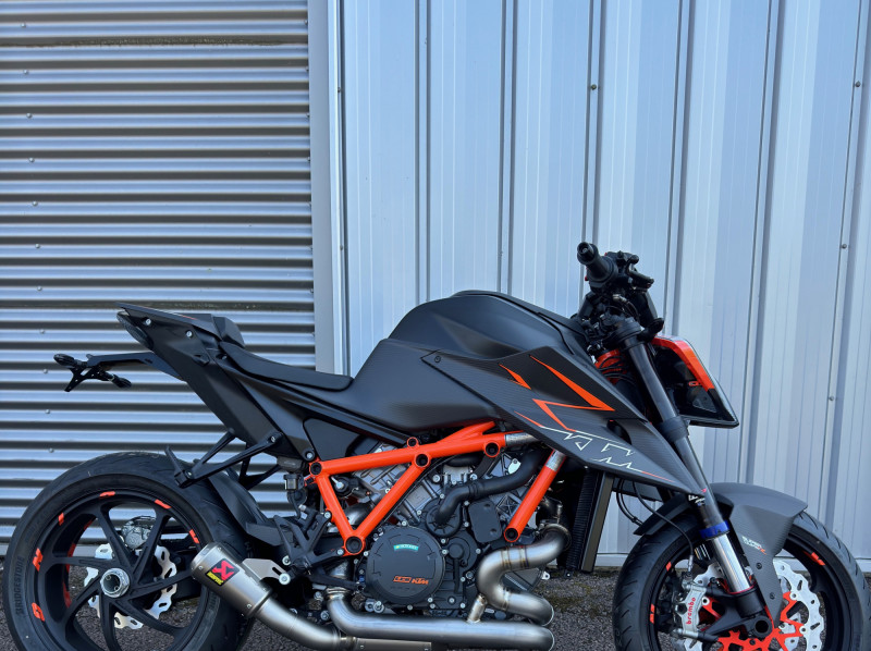 KTM 1290 SUPER DUKE R EVO