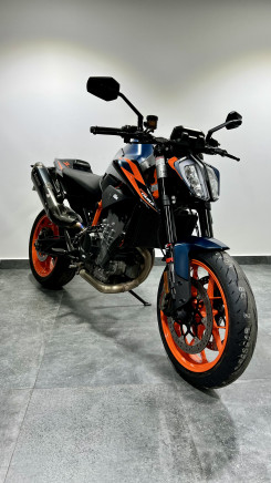 KTM 890 DUKE R