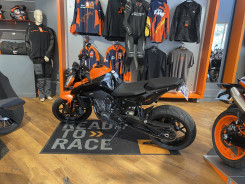 KTM 890 DUKE