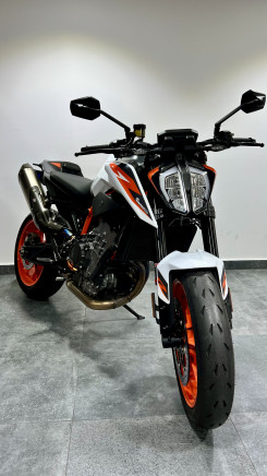 KTM 890 DUKE R