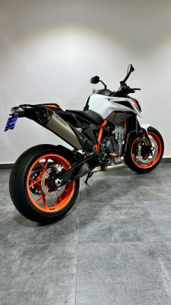 KTM 890 DUKE R