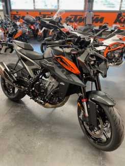 KTM 990 DUKE