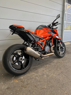 KTM 1290 SUPER DUKE R