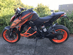 KTM 1290 SUPER DUKE R