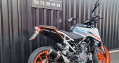 KTM 125 DUKE   1ERE MAIN  SEULEMENT 2900 KILOMETRES