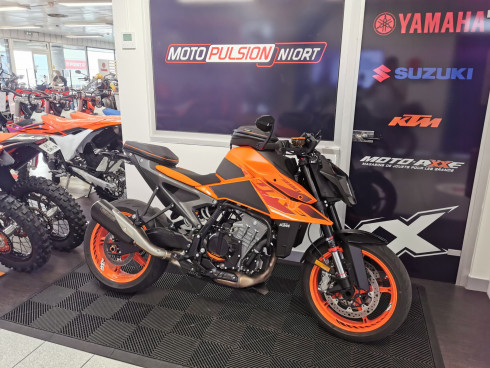 KTM 990 DUKE | 1800KMS | 195€/MOIS