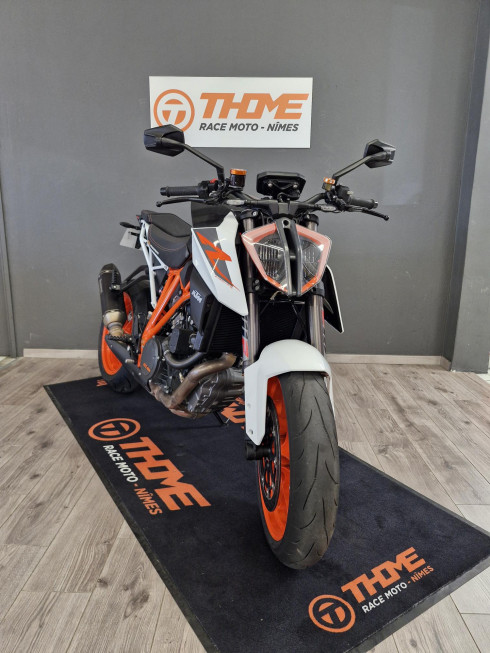 KTM 1290 SUPER DUKE R AKRAPOVIC PERFORMANCE (153€/mois)
