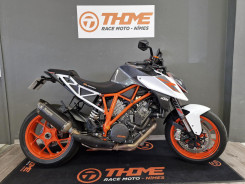 KTM 1290 SUPER DUKE R AKRAPOVIC PERFORMANCE (153€/mois)