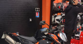 KTM 890 DUKE R