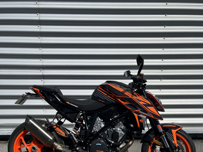 KTM 1290 SUPER DUKE R