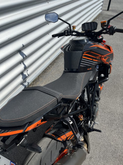 KTM 1290 SUPER DUKE R