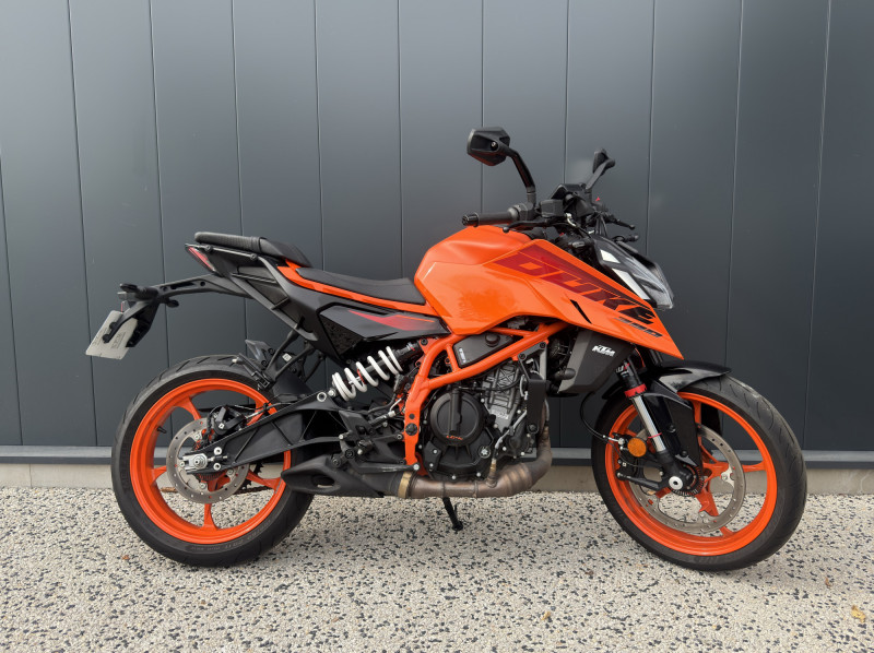KTM 390 DUKE 2024