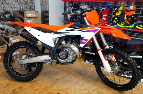 KTM 450 SX-F 2024 (130€/mois*)