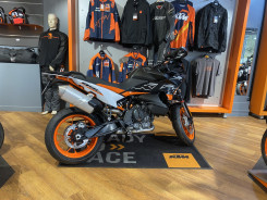 KTM 890 SMT