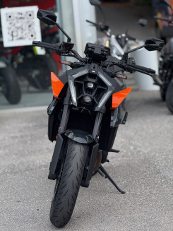 KTM 990 DUKE