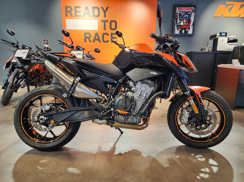 KTM 890 DUKE