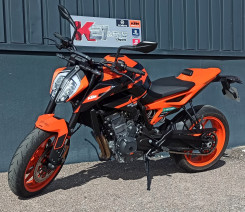 SUPERBE KTM 890 DUKE GP