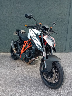 KTM 1290 SUPER DUKE R