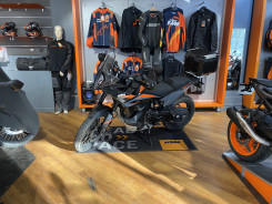 KTM 890 ADVENTURE CARPALY + DASH CAM