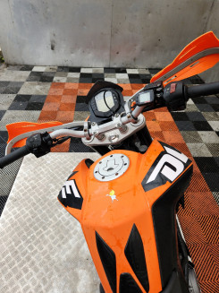 KTM 125 DUKE pour EXPORT ou PISTE