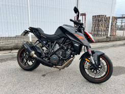 KTM 1290 SUPER DUKE R