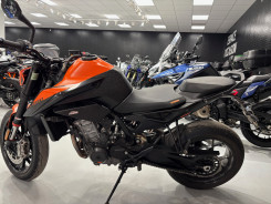 KTM 890 DUKE