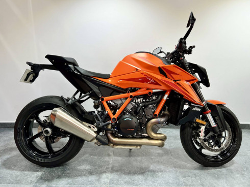 KTM 1390 SUPER DUKE R