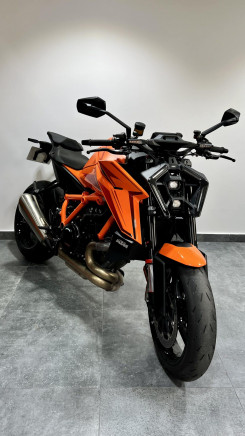 KTM 1390 SUPER DUKE R