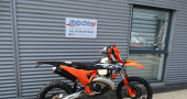 KTM 300 EXC HARDENDURO 2025 44h à partir de 192€/mois*