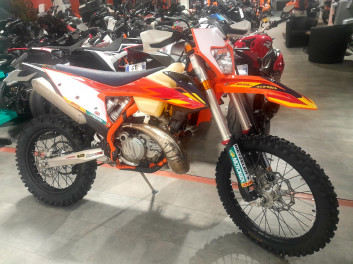 KTM 300 EXC SIX DAYS (125€/MOIS)*