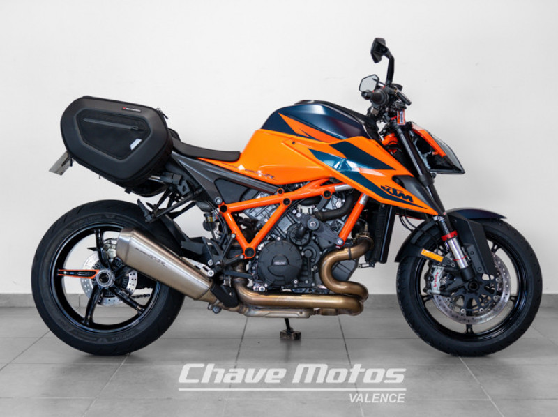 KTM - 1290 SUPER DUKE R