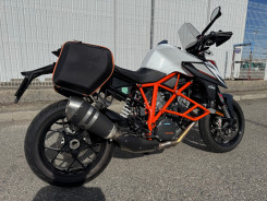 KTM 1290 SUPER DUKE R