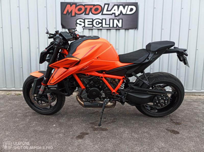 KTM 1390 SUPER DUKE R