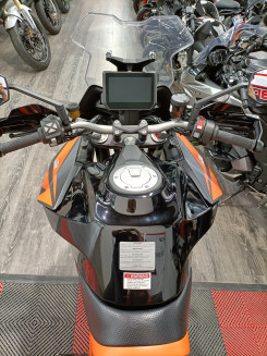 KTM 1290 SUPER DUKE GT (205€/mois*) (garantie 1an)