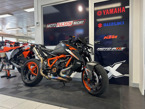 KTM 1390 SUPER DUKE R
