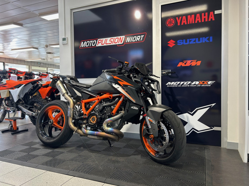 KTM 1390 SUPER DUKE R