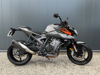 KTM 990 DUKE 2024