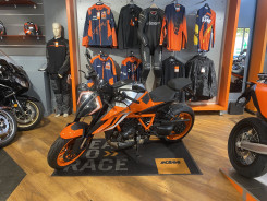 KTM 1290 SUPER DUKE R EVO