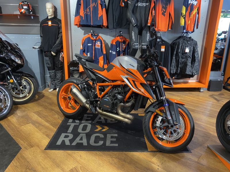KTM 1290 SUPER DUKE R EVO