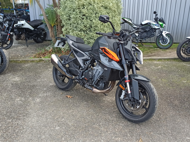 KTM 990 DUKE