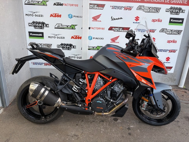 KTM 1290 SUPER DUKE GT TECH PACK