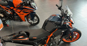 KTM 890 DUKE R