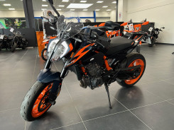 KTM 890 DUKE R
