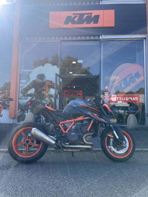 KTM 1290 SUPER DUKE R EVO