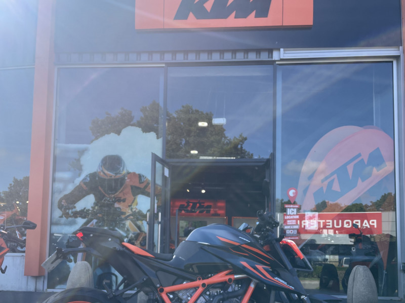 KTM 1290 SUPER DUKE R EVO