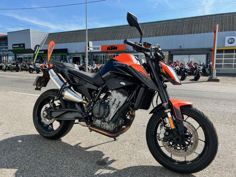 KTM 890 DUKE