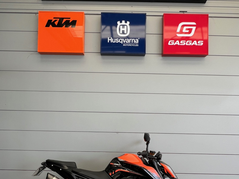 KTM 890 DUKE